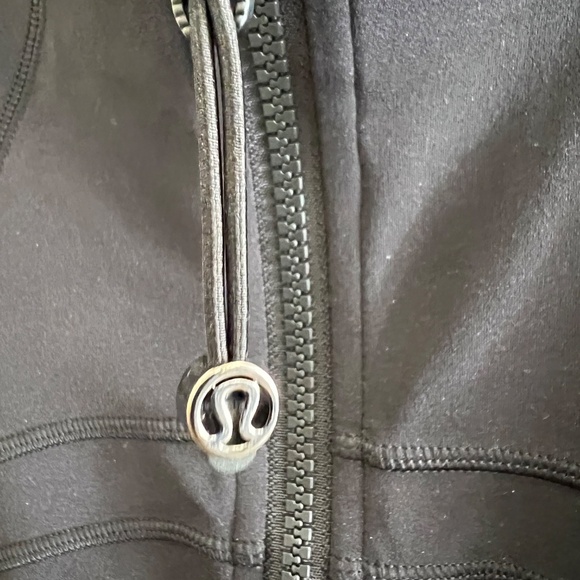 Lululemon Define Jacket Nulu Size 4- Black- NWT- Full Zip - Picture 7 of 8